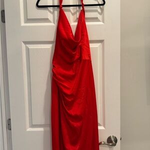 Chic Backless Red Dress